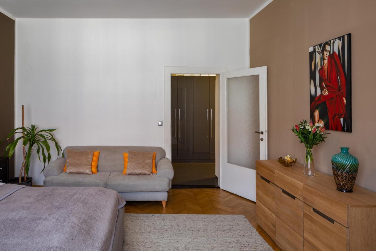 Deluxe Apartment In Old Town By Prague Days Zewnętrze zdjęcie
